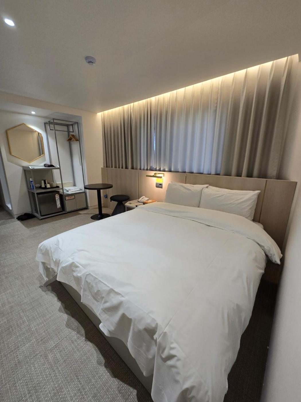Hotel The Grang Seogwipo Esterno foto